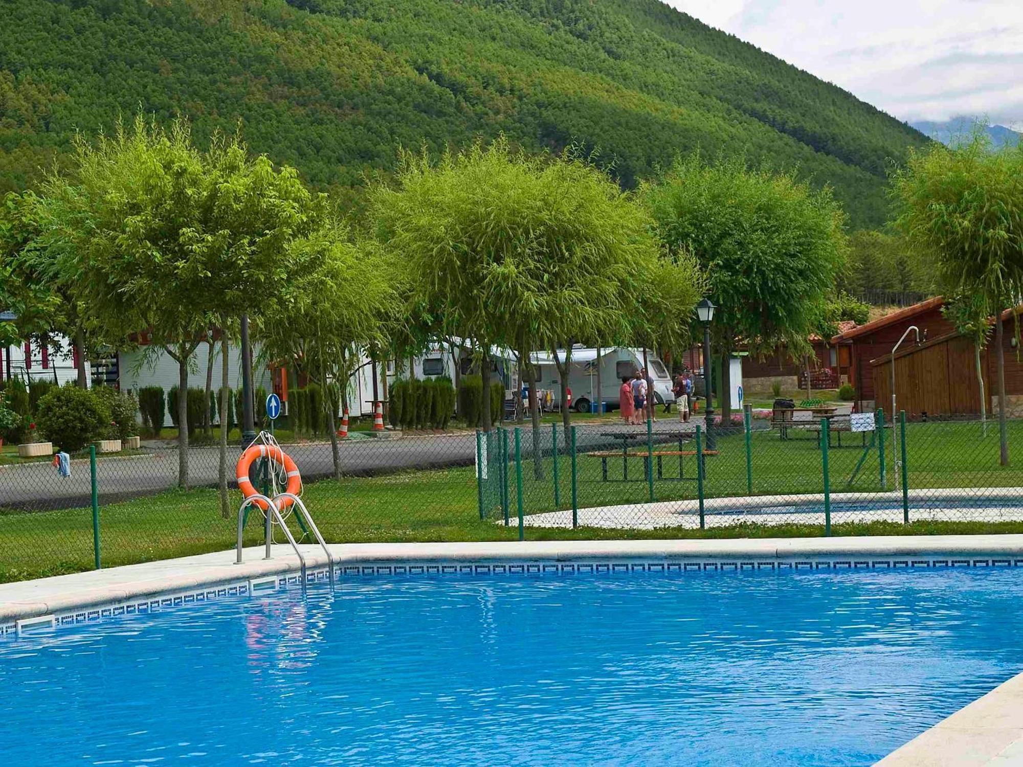 Camping Valle De Tena Сабіньяніго Екстер'єр фото